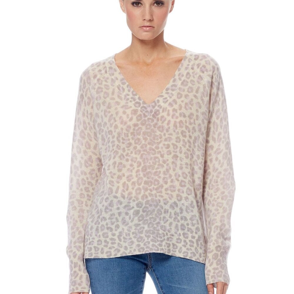 360 Cashmere - "Sylvia" V-Neck Cashmere Pullover in Purple Haze Leopard Print, S